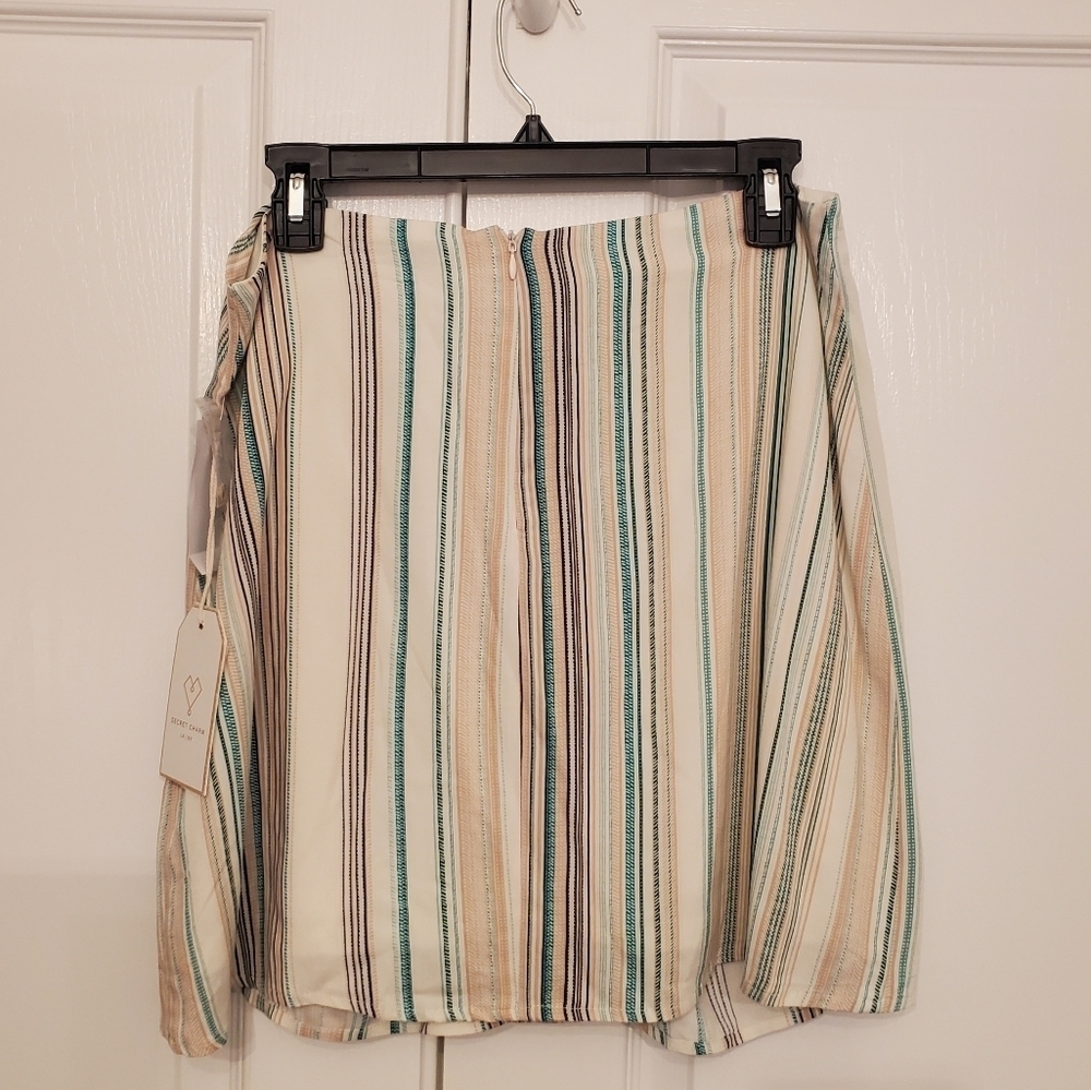 Love & Piece Skirt, Women's / Juniors Size XL, White with Green & Pink Stripes - Picture 2 of 12